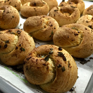 Çılgın hamurla sarmsaklı çörek2