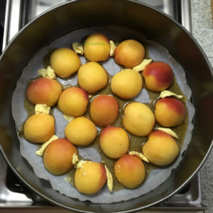 Kayısılı ballı alt-üst kek2