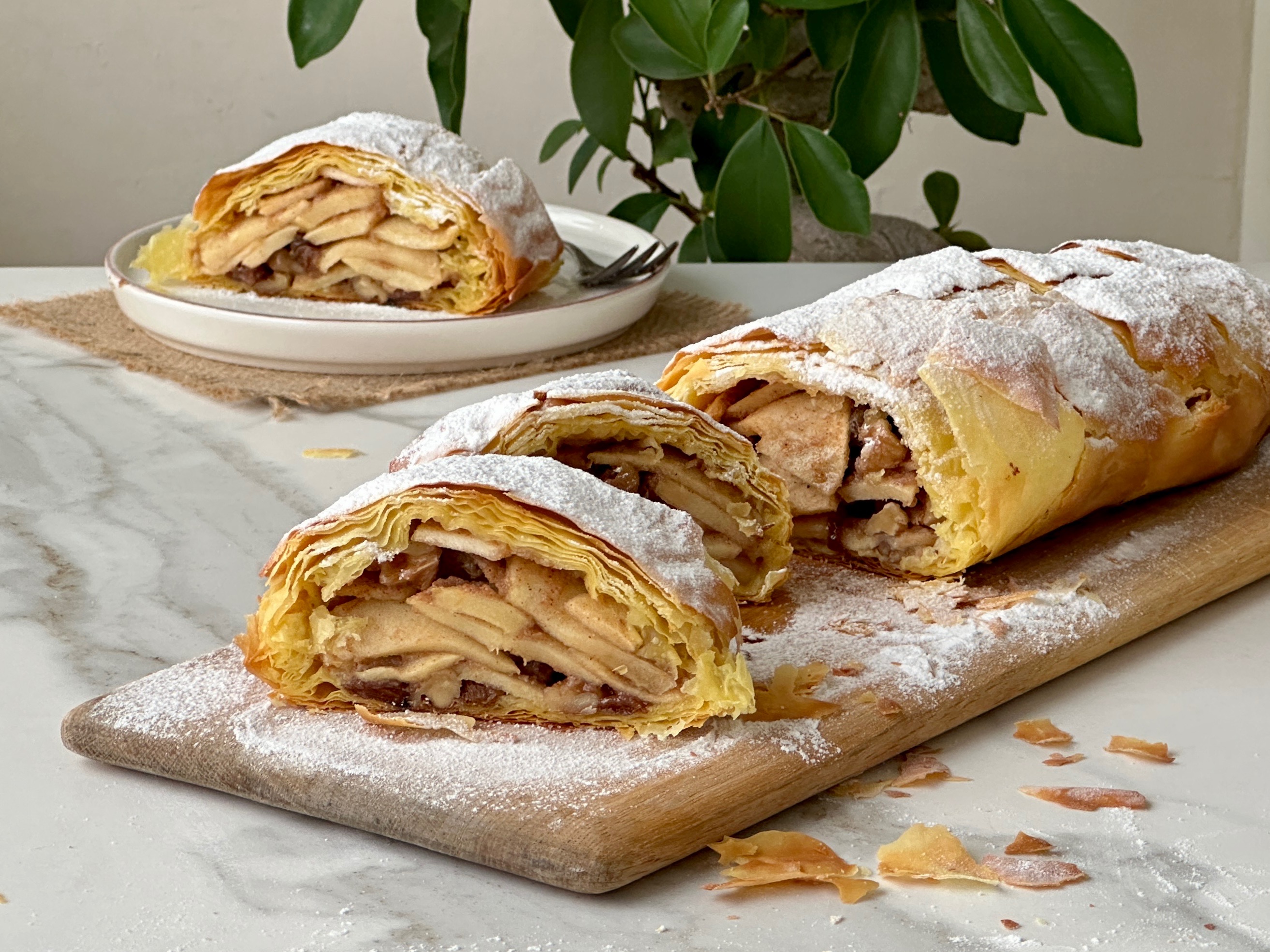 Baklava Yufkasıyla Elmalı Strudel