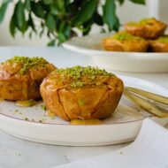 Baklava Yufkasıyla Cevizli Tahinli Muffin