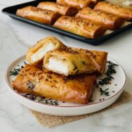 Peynirli Kekikli Rulo Börek