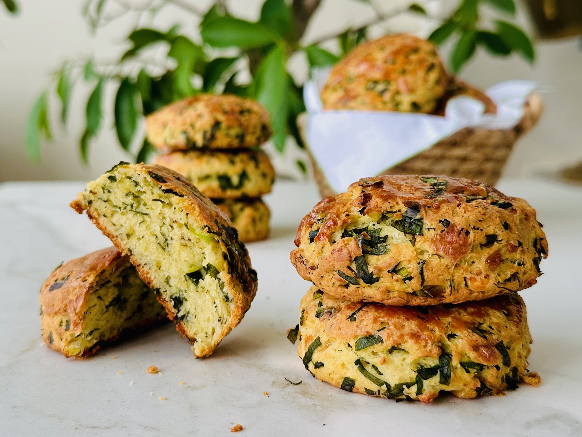 Ispanaklı Peynirli Çörek