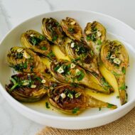 Tavada Bebek Enginar Kızartması 