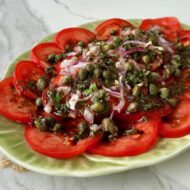 Soslu Domates Salatası